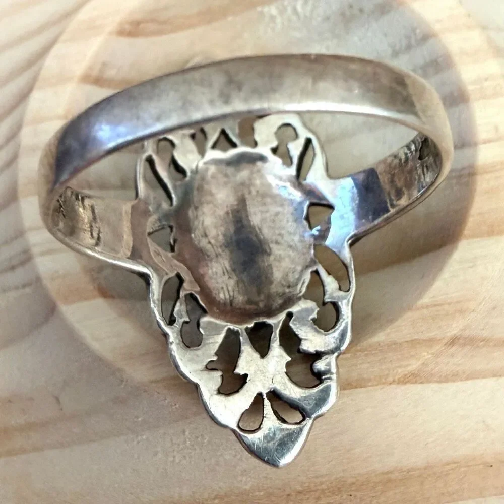 Vintage Sterling Silver black stone  Filigree Ring